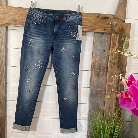 Miss Me Jeans - Picture 1 of 9